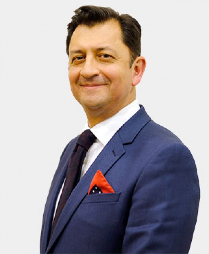 camilo_diaz_hair_transplant_surgeon